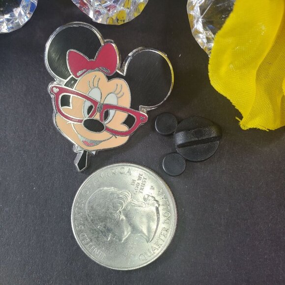 Disney Pin Minnie Mouse Nerd Glasses Hair Bow Trading Lapel Pin Brooch Jewelry - Picture 4 of 6